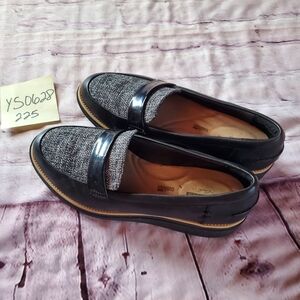 Clarks Sharon Gracie Black Gray Leather  Shoes Loafers Slip-on Platform Size 8W